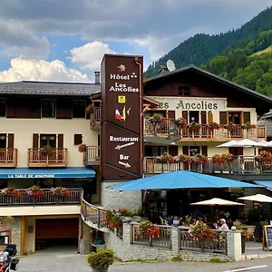 Les Ancolies à Hotel Arèches